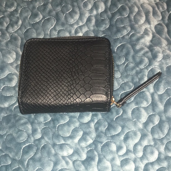 Jessica Simpson wallet - Picture 2 of 5